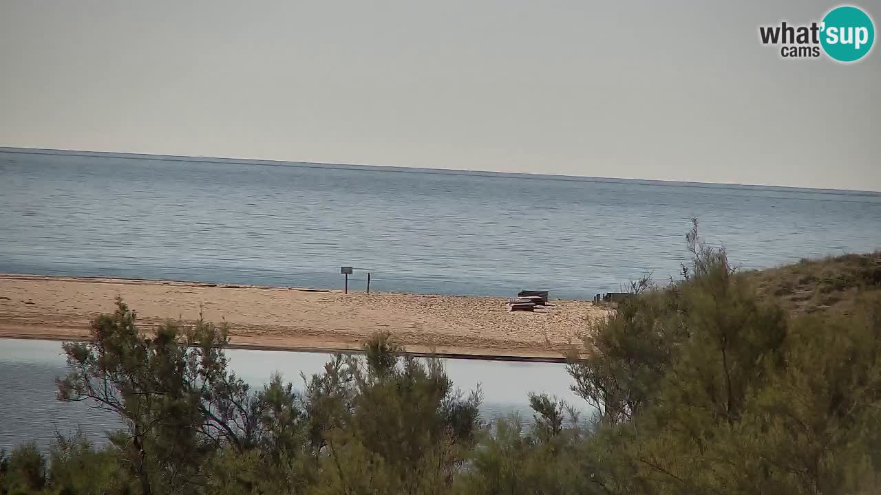 Spletna kamera Chia – Pogled v živo na plažo Su Giudeu