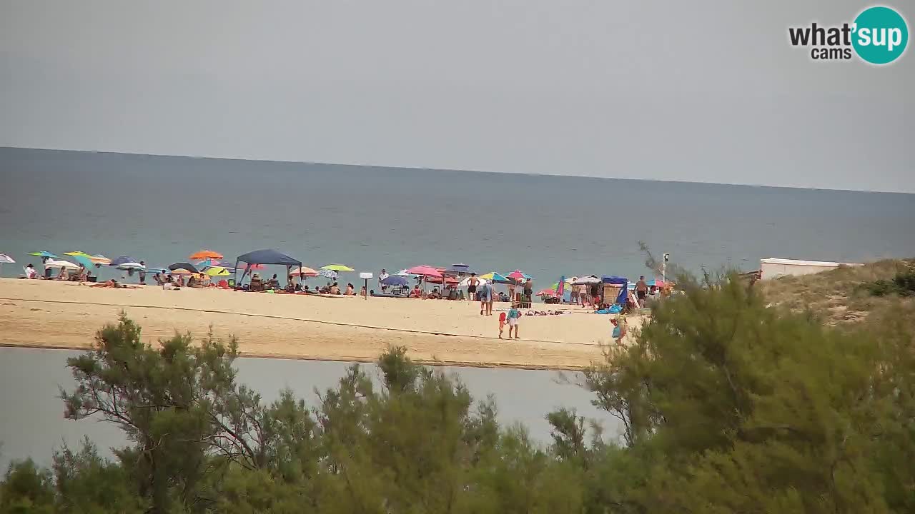 Spletna kamera Chia – Pogled v živo na plažo Su Giudeu