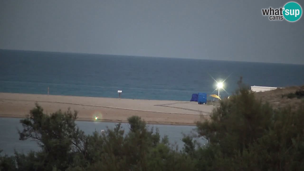 Spletna kamera Chia – Pogled v živo na plažo Su Giudeu