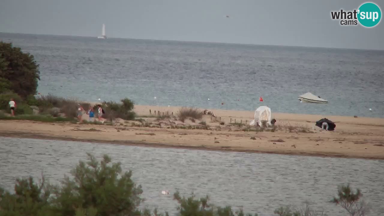 Spletna kamera Chia – Pogled v živo na plažo Su Giudeu