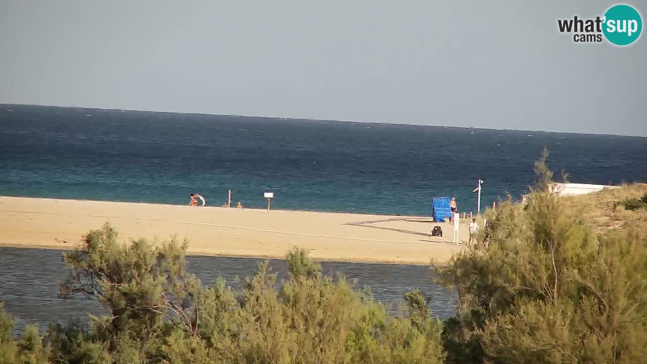 Spletna kamera Chia – Pogled v živo na plažo Su Giudeu