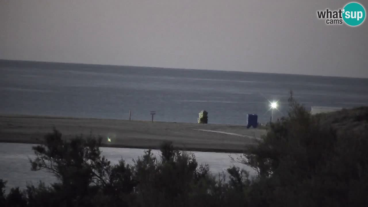 Spletna kamera Chia – Pogled v živo na plažo Su Giudeu