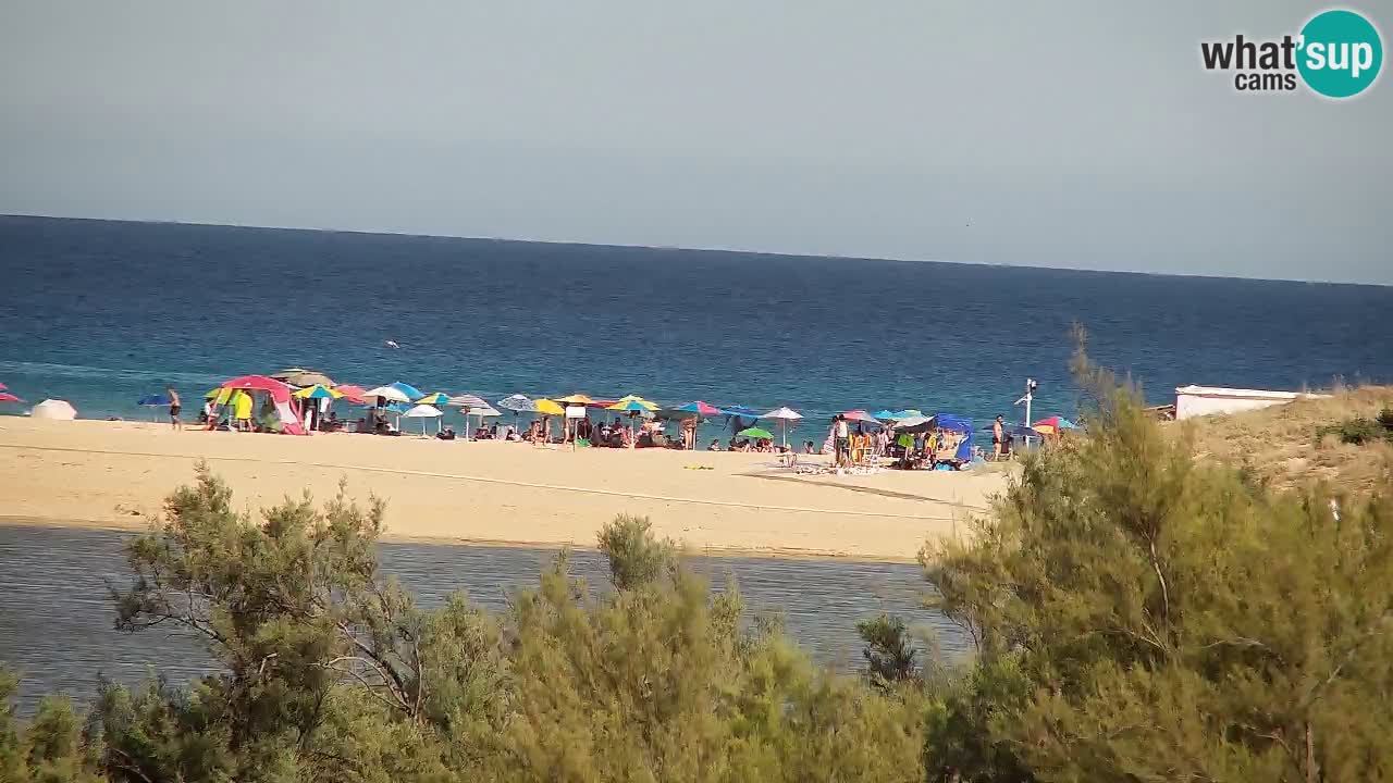 Spletna kamera Chia – Pogled v živo na plažo Su Giudeu