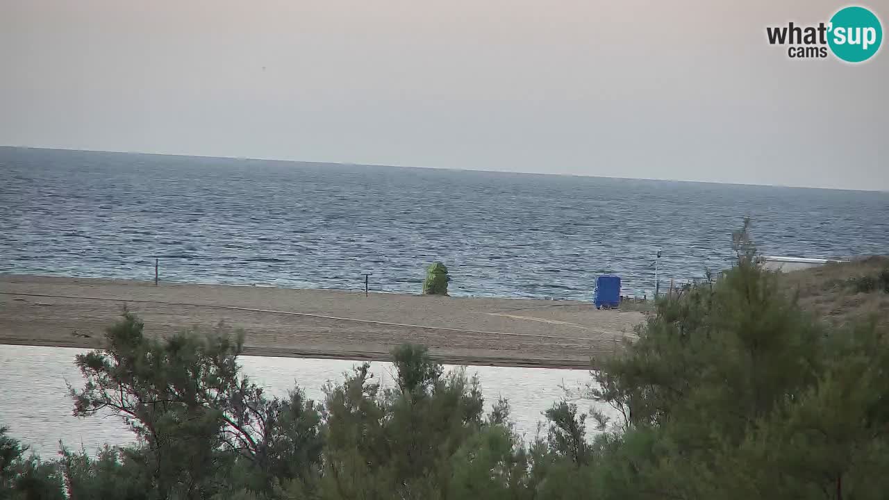 Spletna kamera Chia – Pogled v živo na plažo Su Giudeu