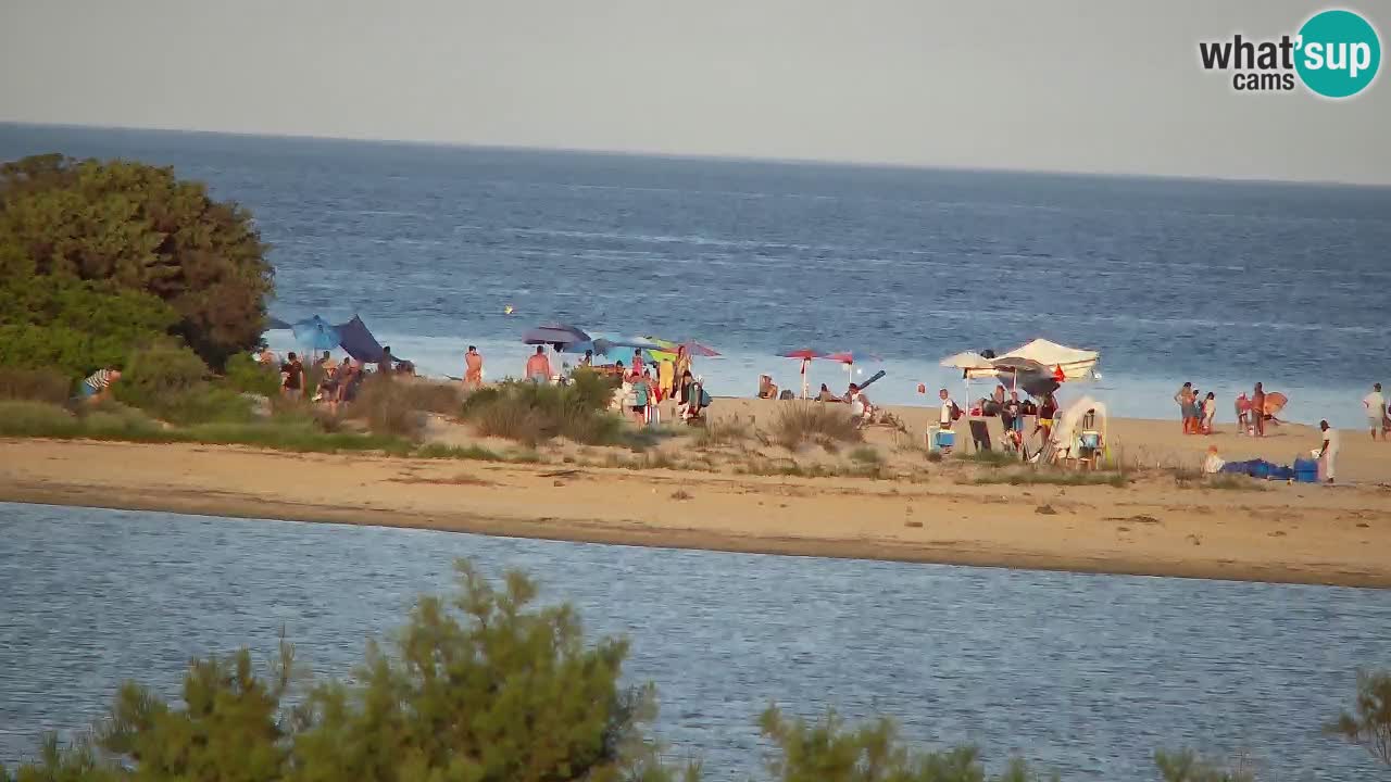 Webcam Chia – Vue en direct de la plage Su Giudeu