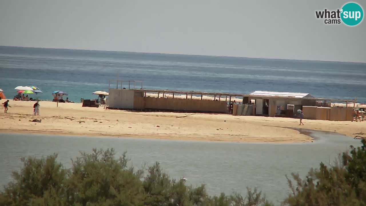 Spletna kamera Chia – Pogled v živo na plažo Su Giudeu