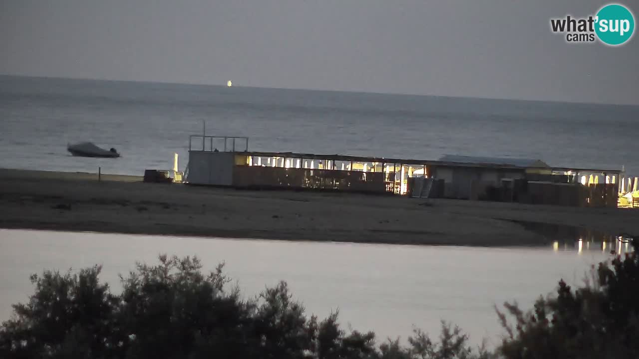 Spletna kamera Chia – Pogled v živo na plažo Su Giudeu