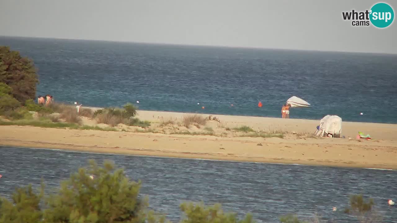 Webcam Chia – Vue en direct de la plage Su Giudeu