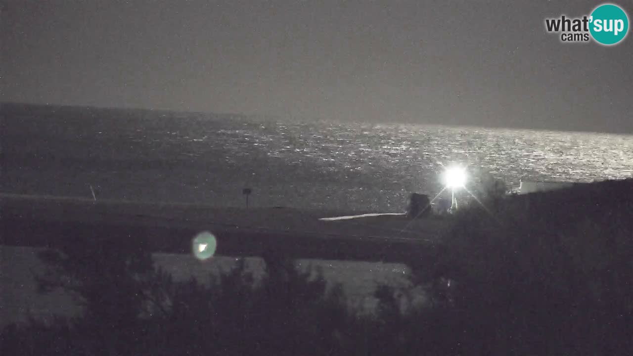 Spletna kamera Chia – Pogled v živo na plažo Su Giudeu