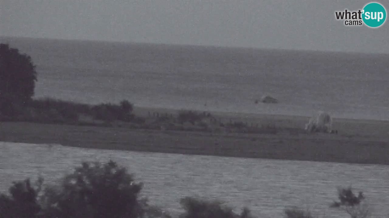 Spletna kamera Chia – Pogled v živo na plažo Su Giudeu