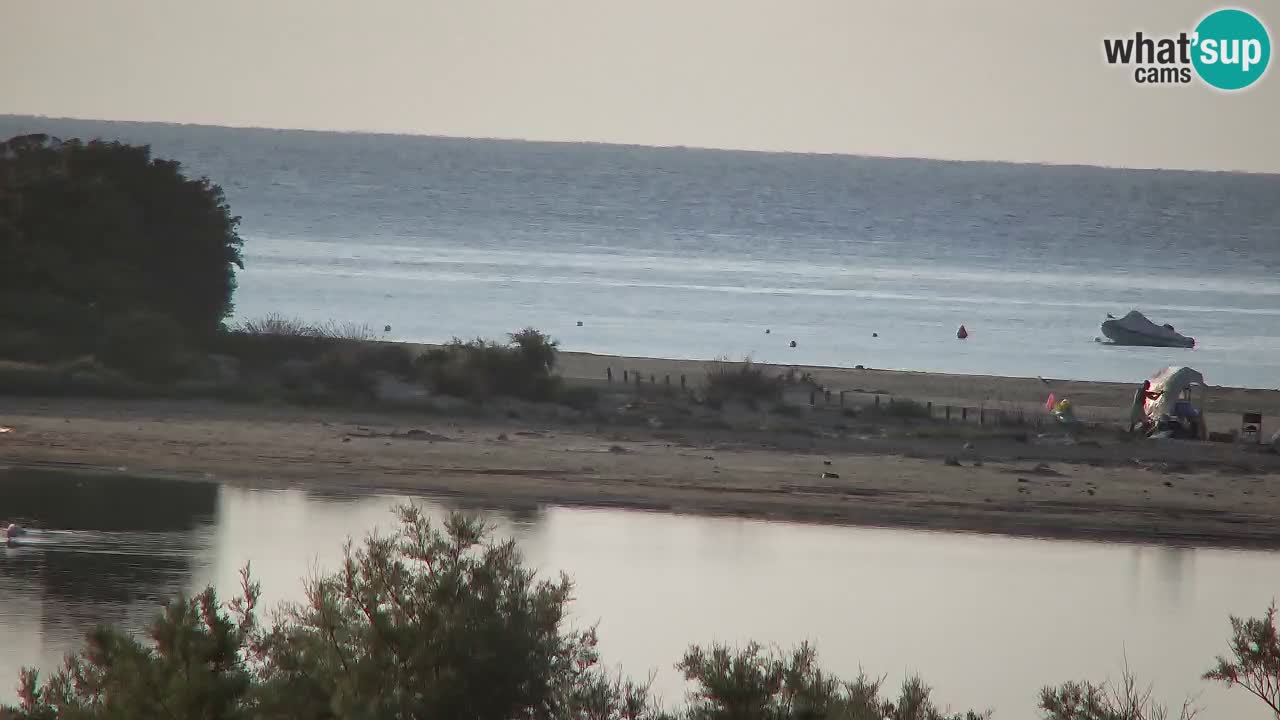 Spletna kamera Chia – Pogled v živo na plažo Su Giudeu