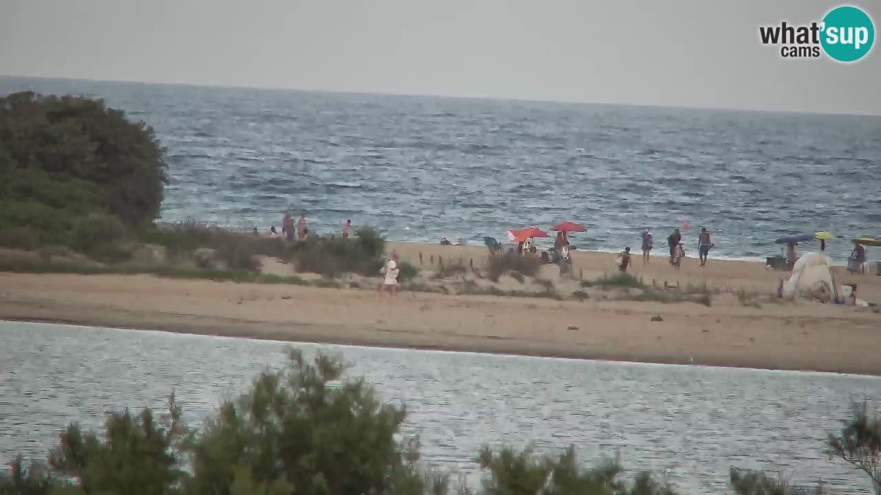 Spletna kamera Chia – Pogled v živo na plažo Su Giudeu