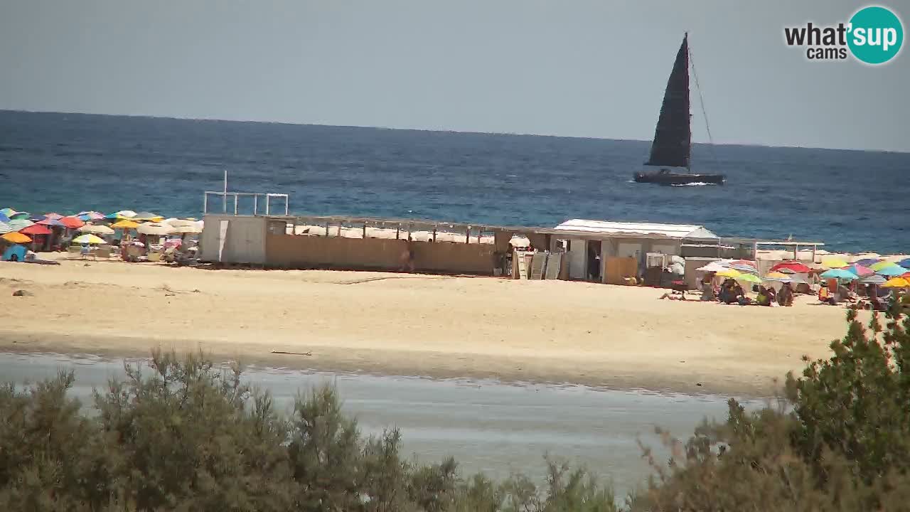 Spletna kamera Chia – Pogled v živo na plažo Su Giudeu