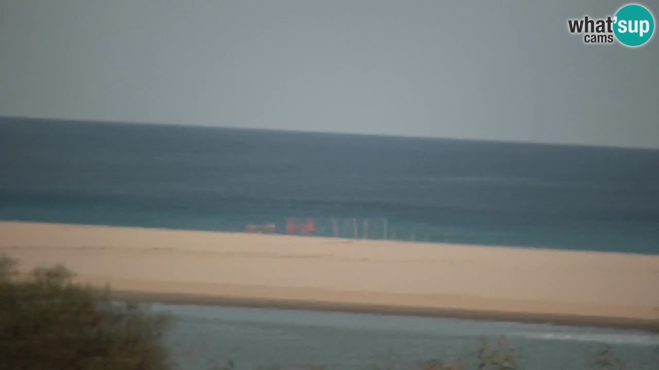 Spletna kamera Chia – Pogled v živo na plažo Su Giudeu