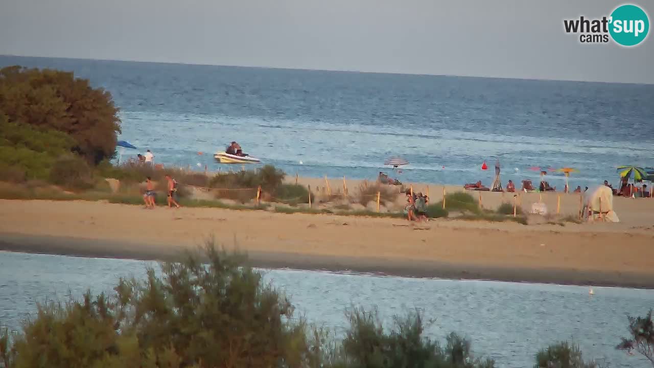 Webcam Chia – Vue en direct de la plage Su Giudeu