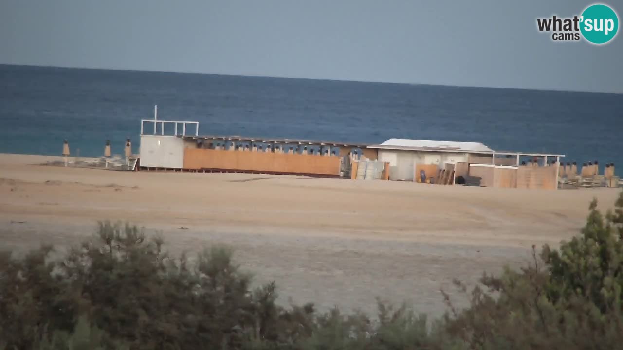 Spletna kamera Chia – Pogled v živo na plažo Su Giudeu