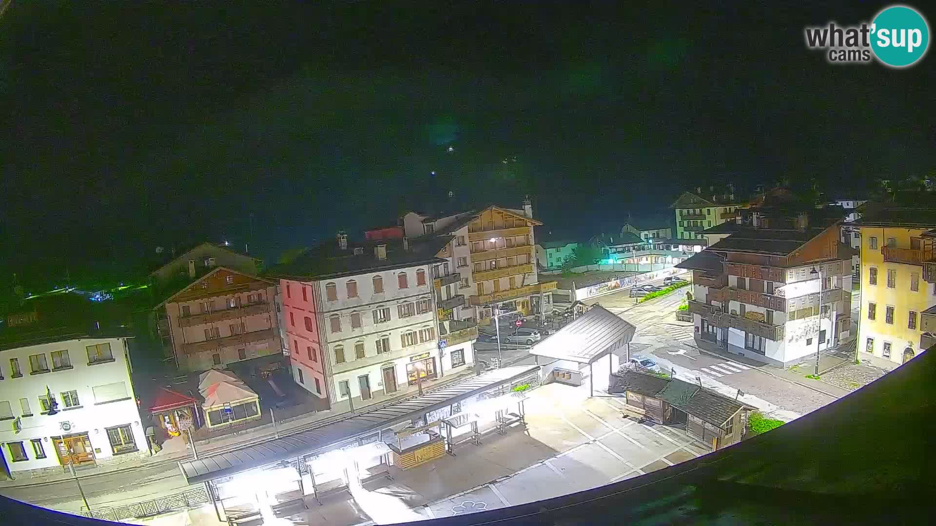 Piazza centrale di Forni di Sopra
