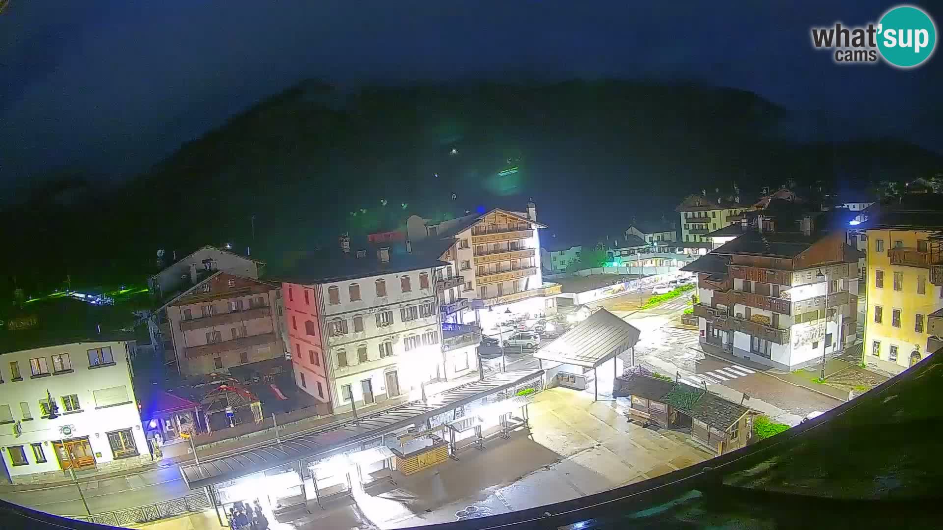 Plaza principal de Forni di Sopra