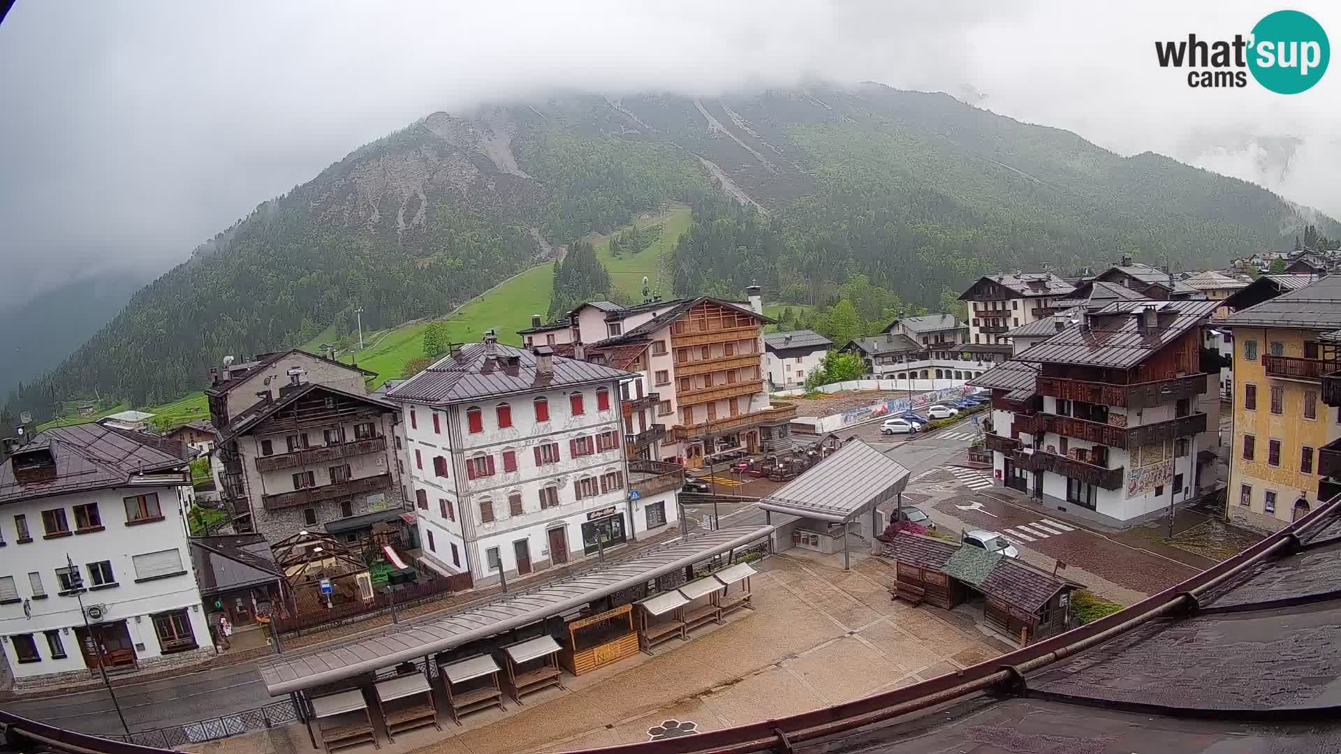 Hauptplatz von Forni di Sopra
