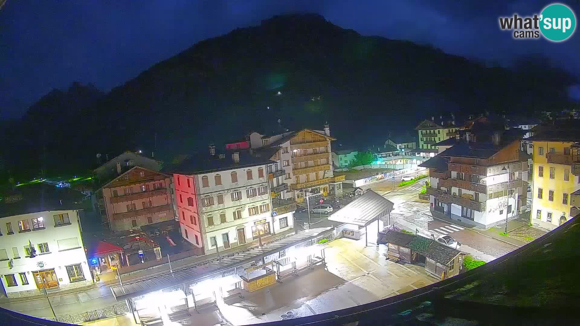 Hauptplatz von Forni di Sopra
