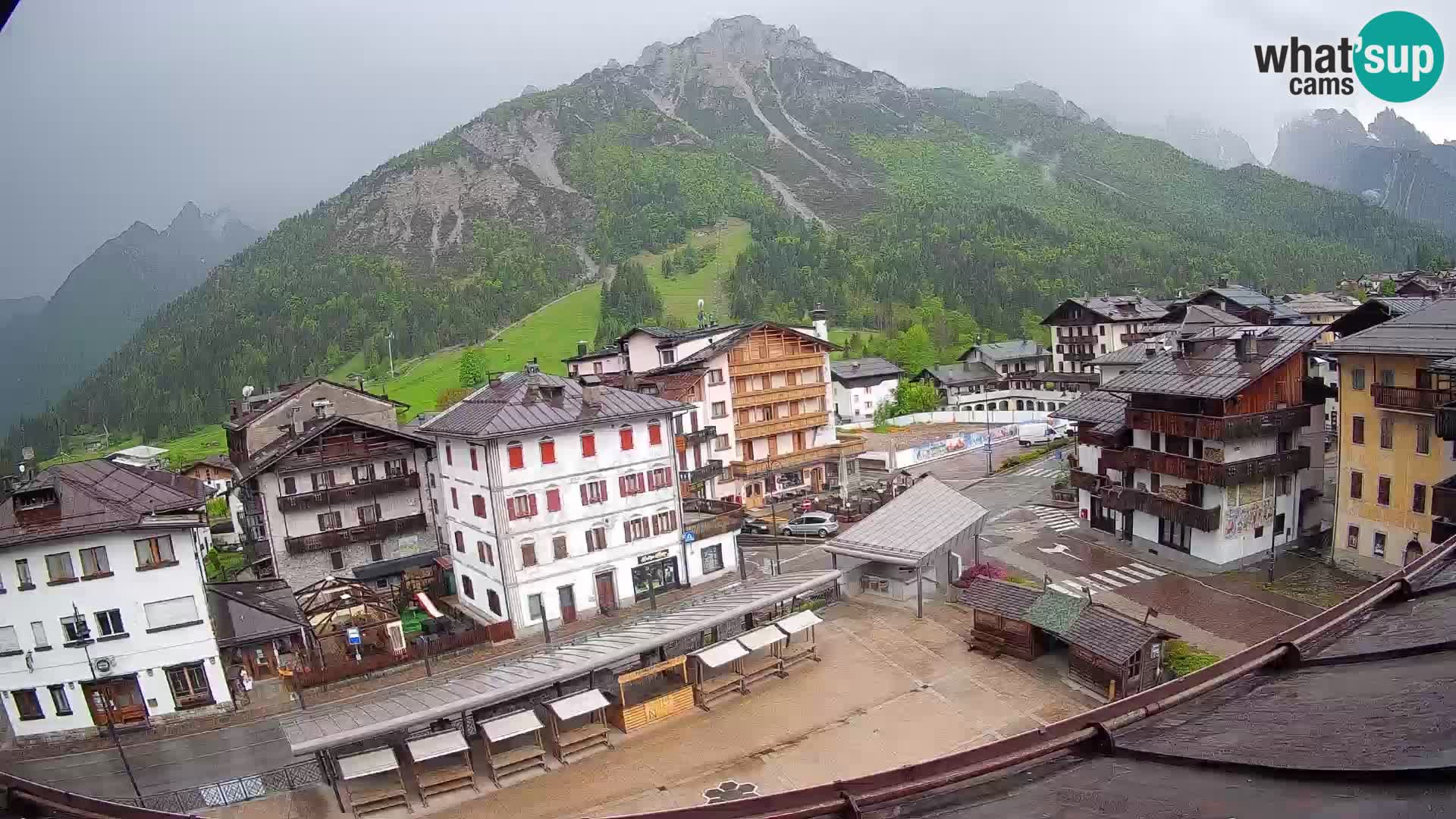 Hauptplatz von Forni di Sopra