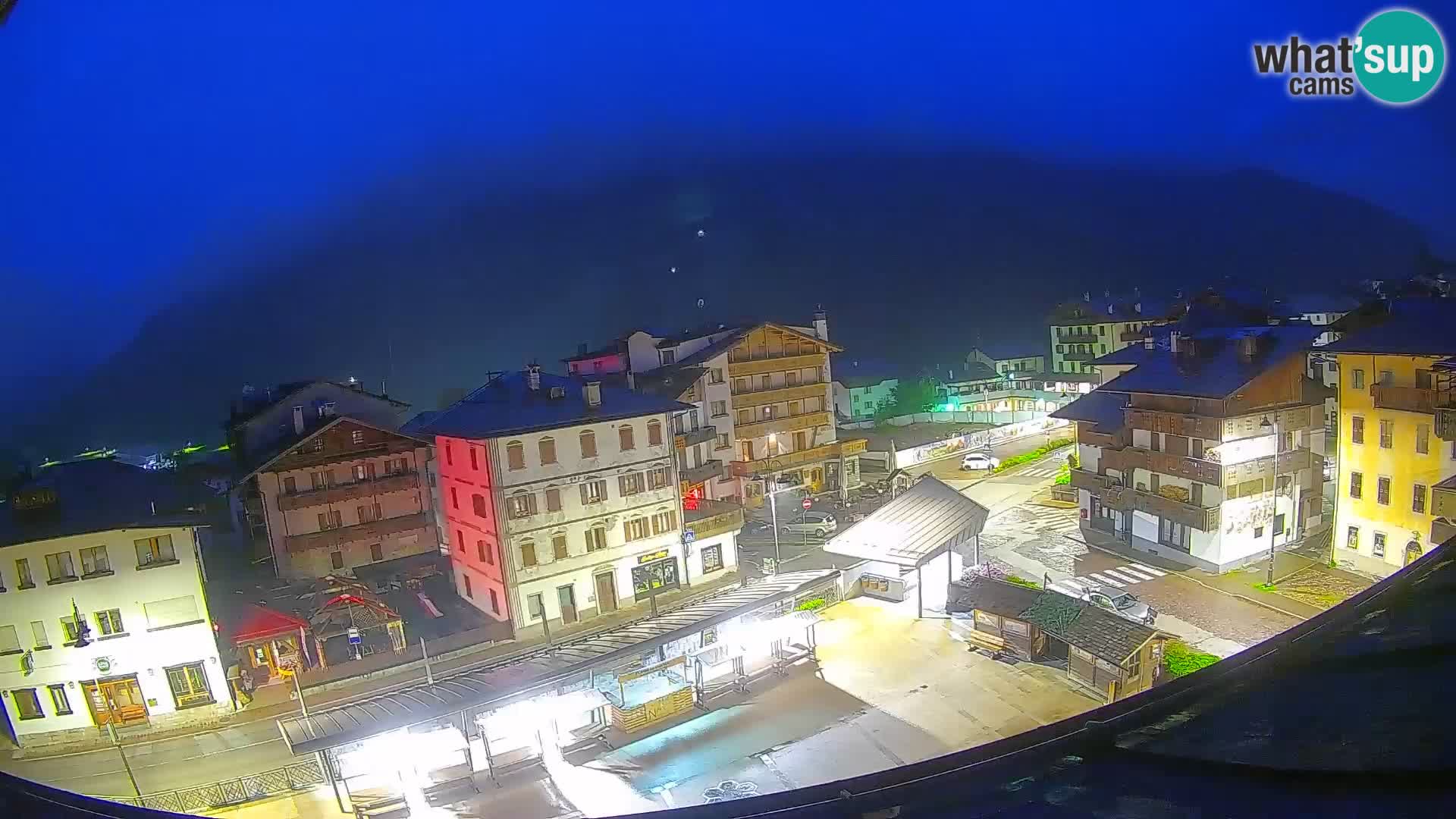 Plaza principal de Forni di Sopra