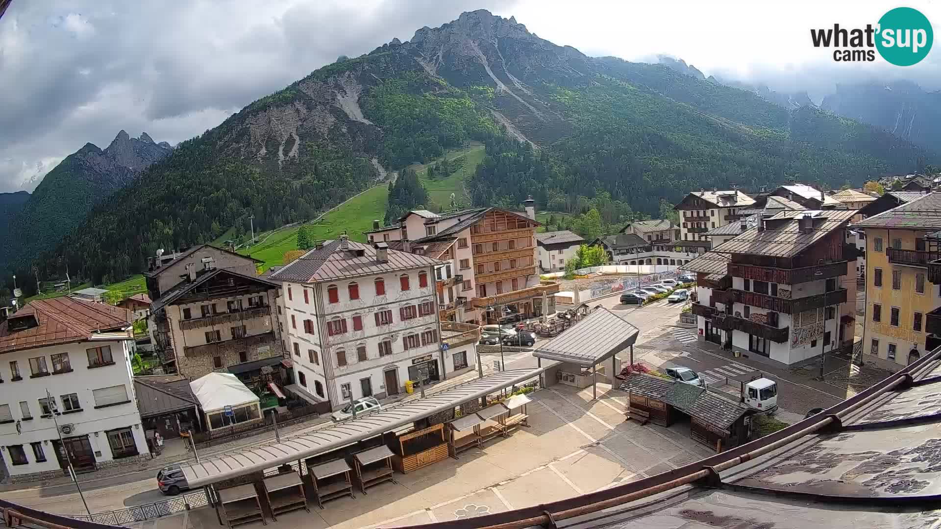 Hauptplatz von Forni di Sopra