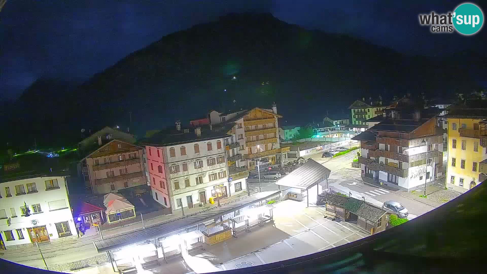 Plaza principal de Forni di Sopra
