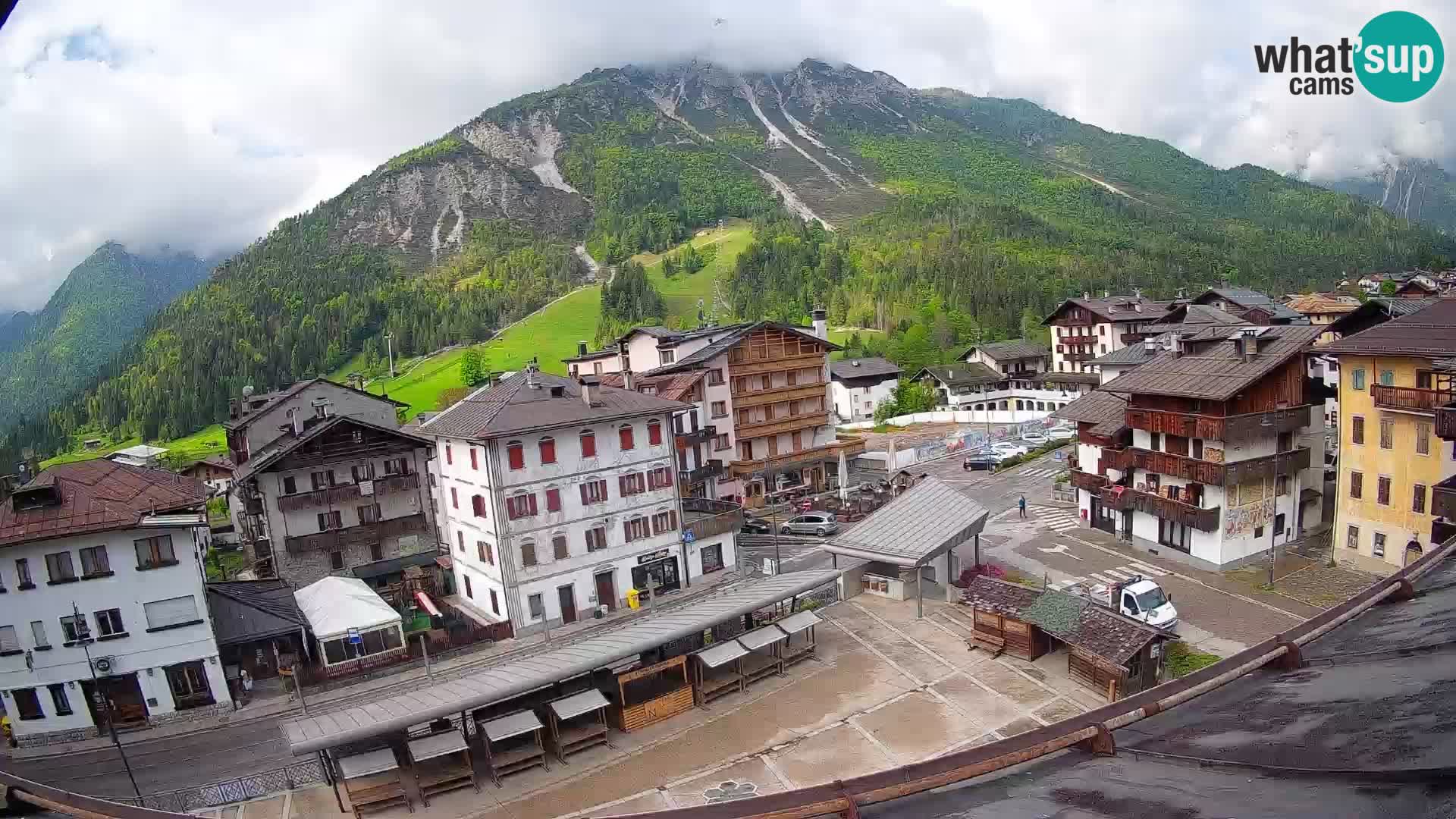 Hauptplatz von Forni di Sopra
