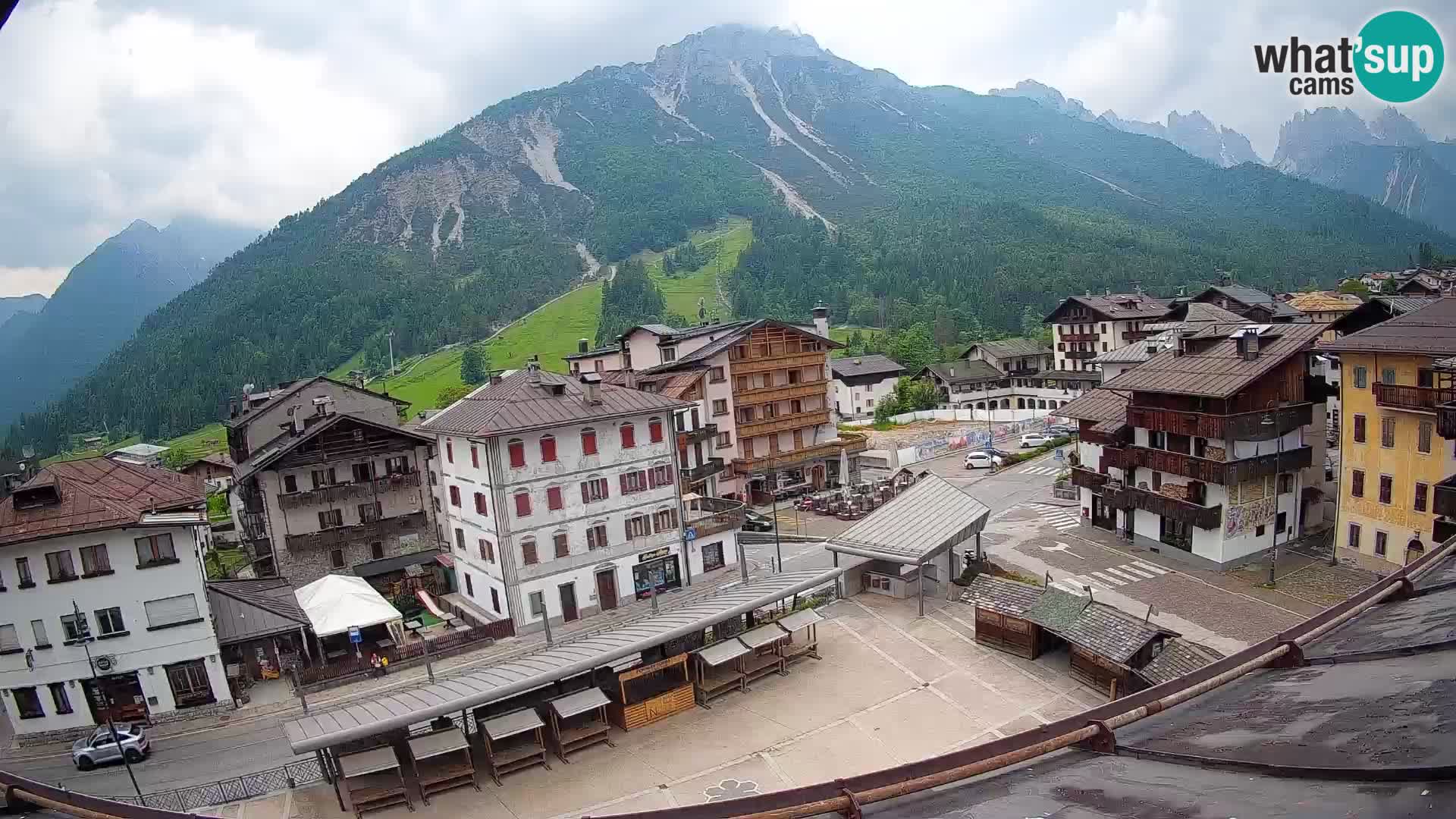 Plaza principal de Forni di Sopra