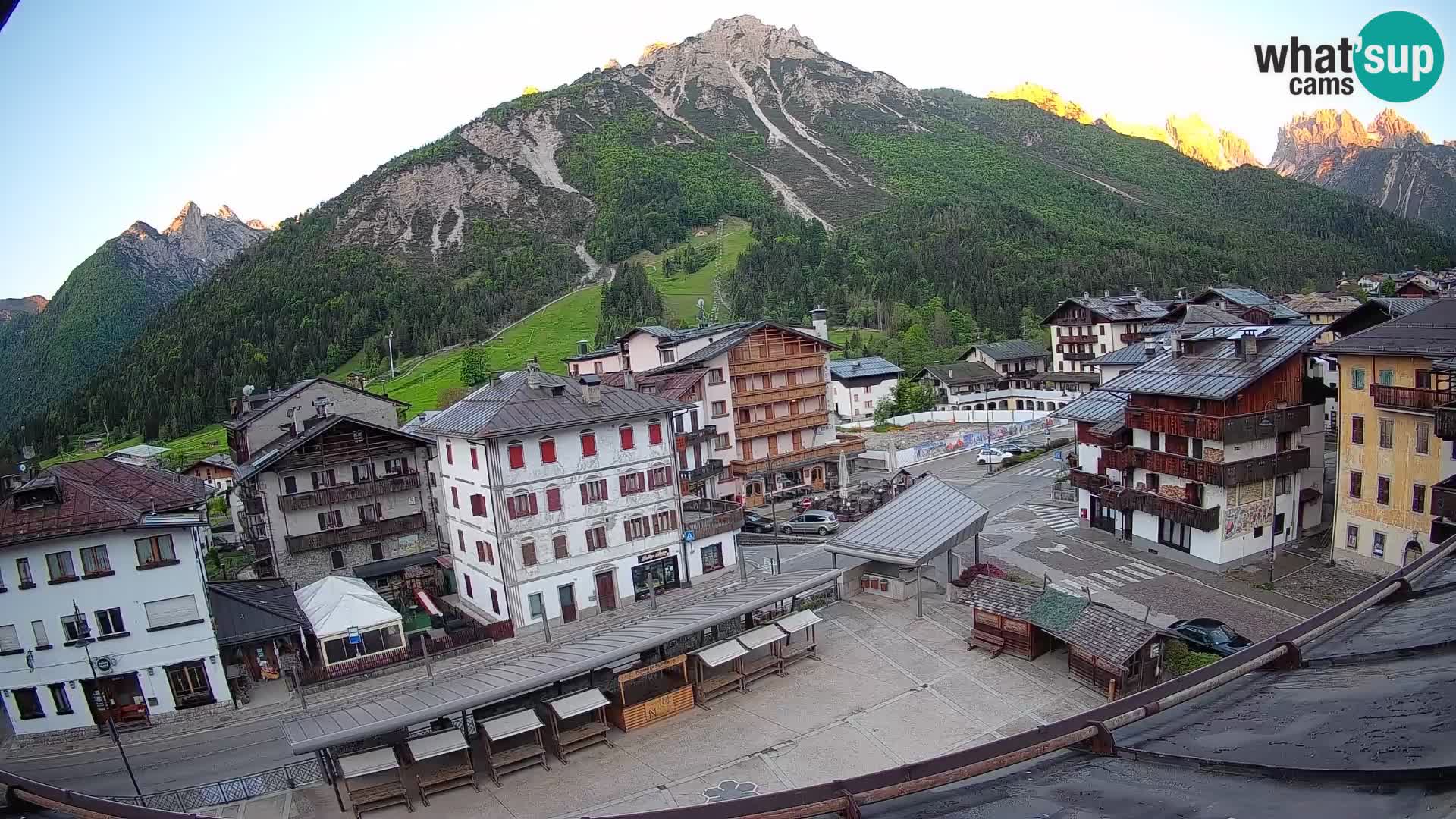 Piazza centrale di Forni di Sopra
