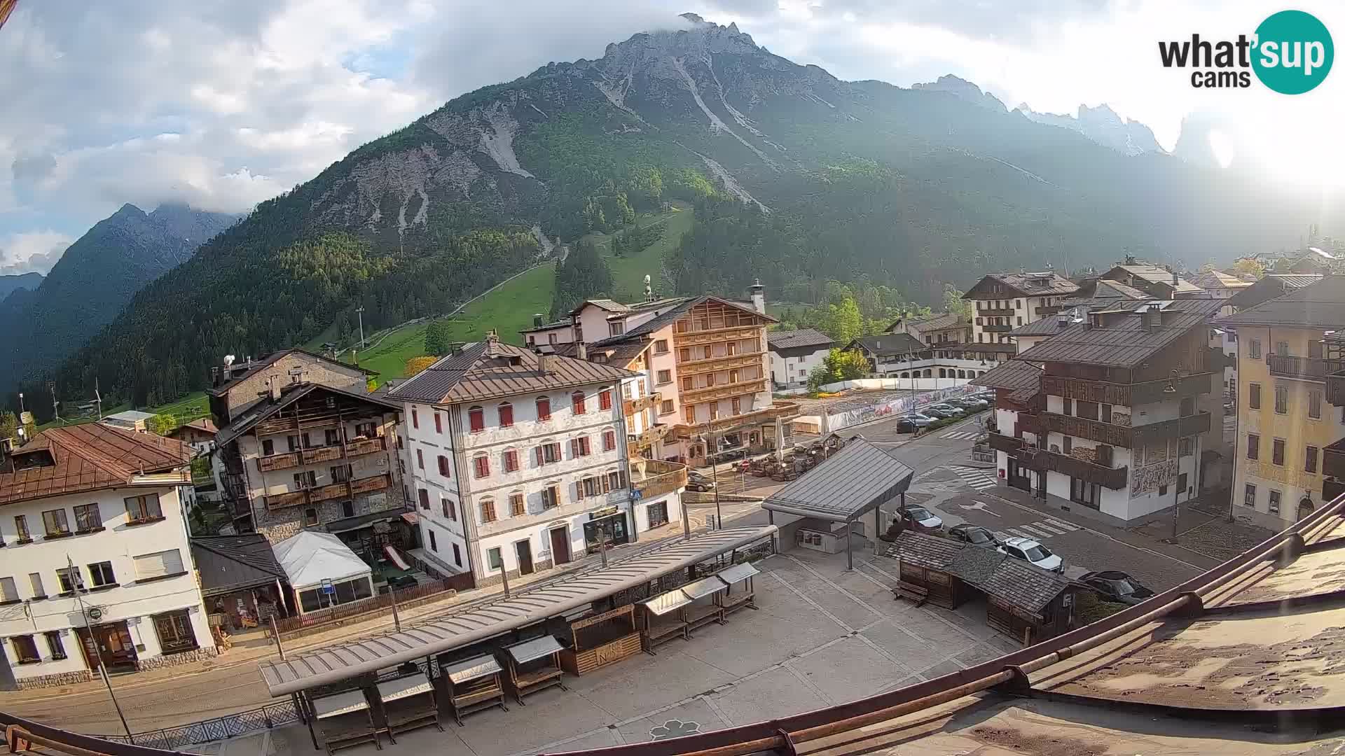 Piazza centrale di Forni di Sopra