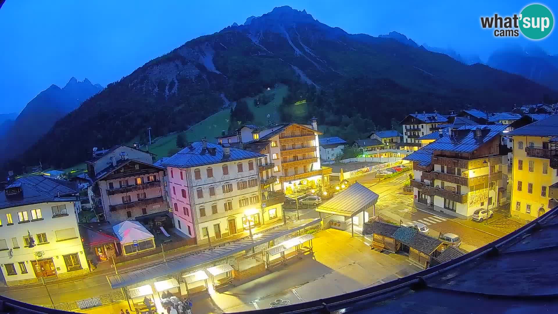 Hauptplatz von Forni di Sopra