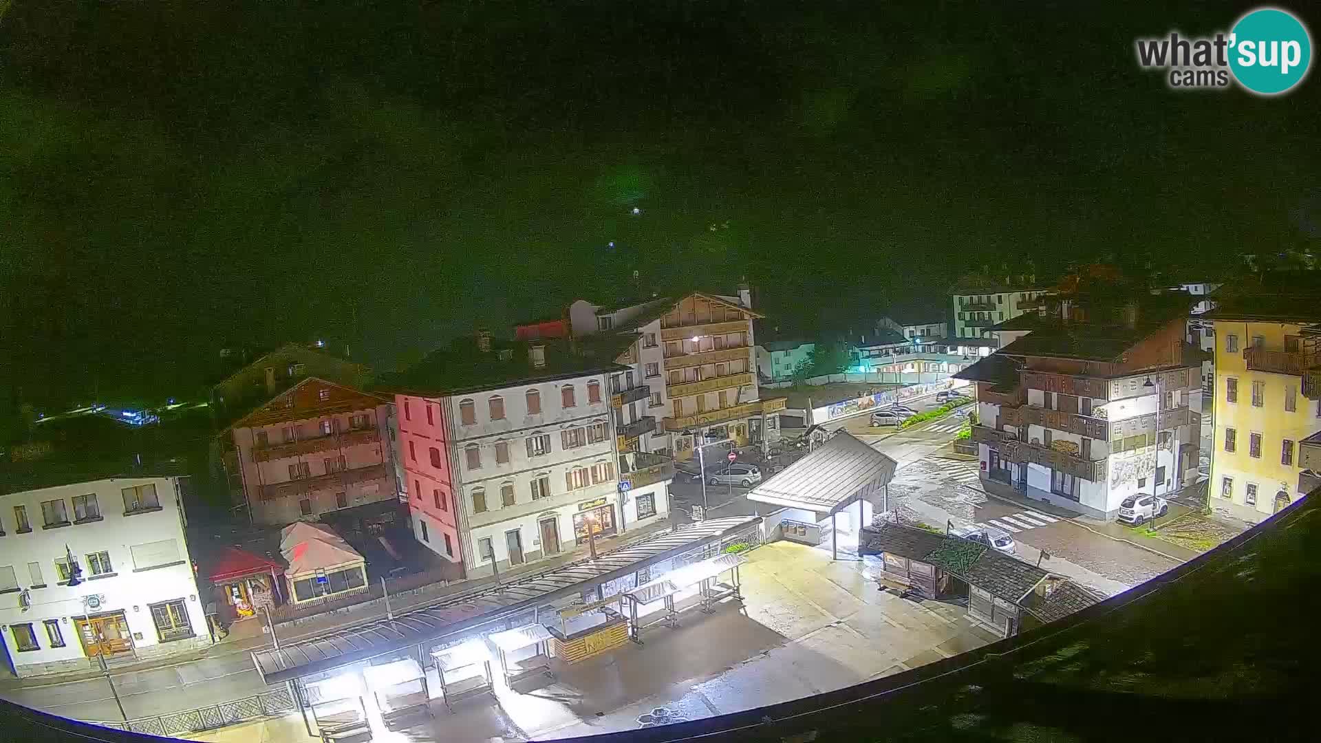 Plaza principal de Forni di Sopra