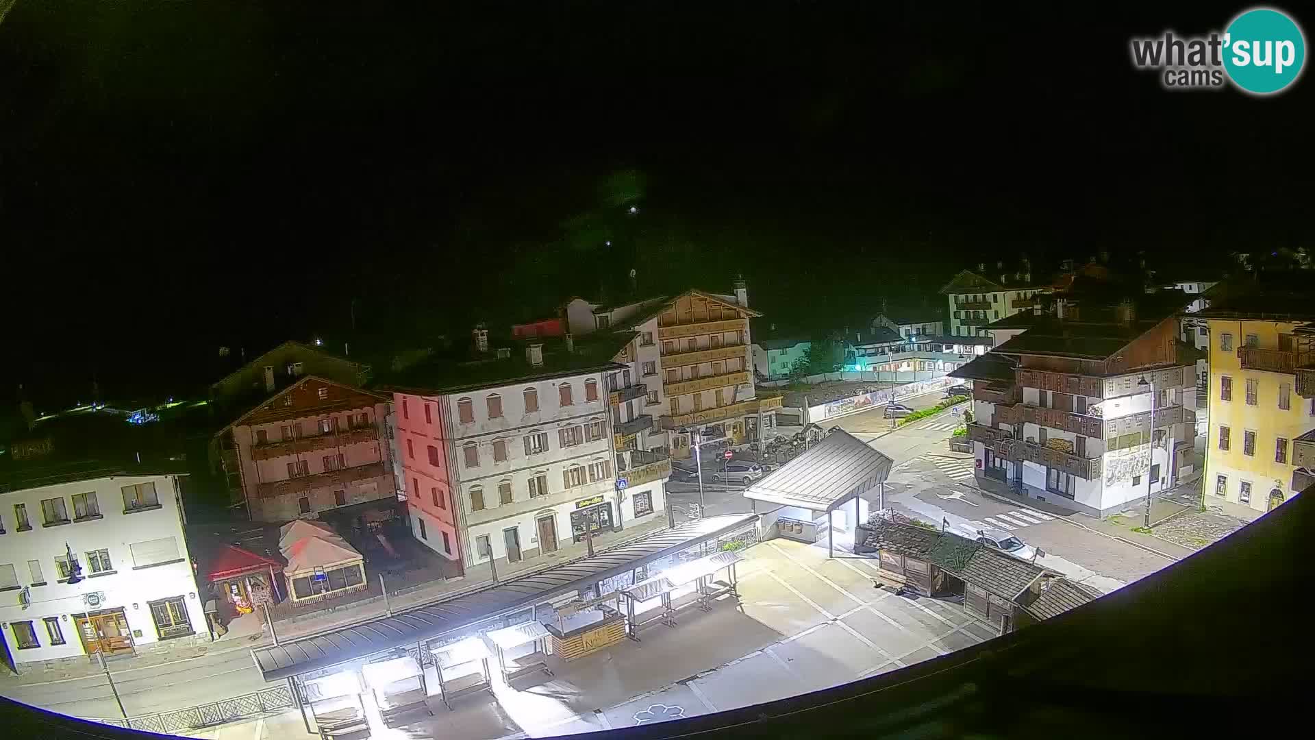 Plaza principal de Forni di Sopra