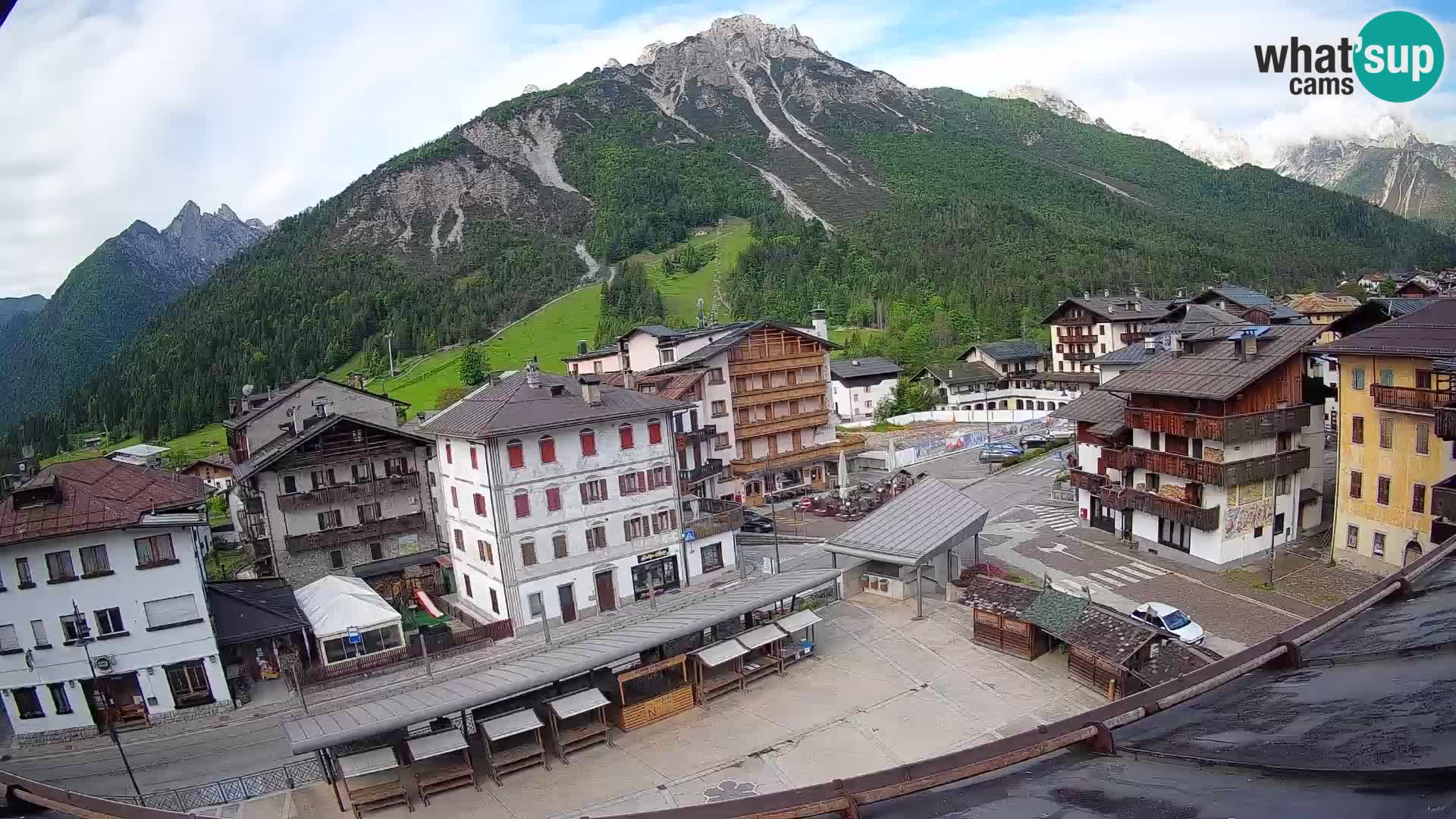 Plaza principal de Forni di Sopra