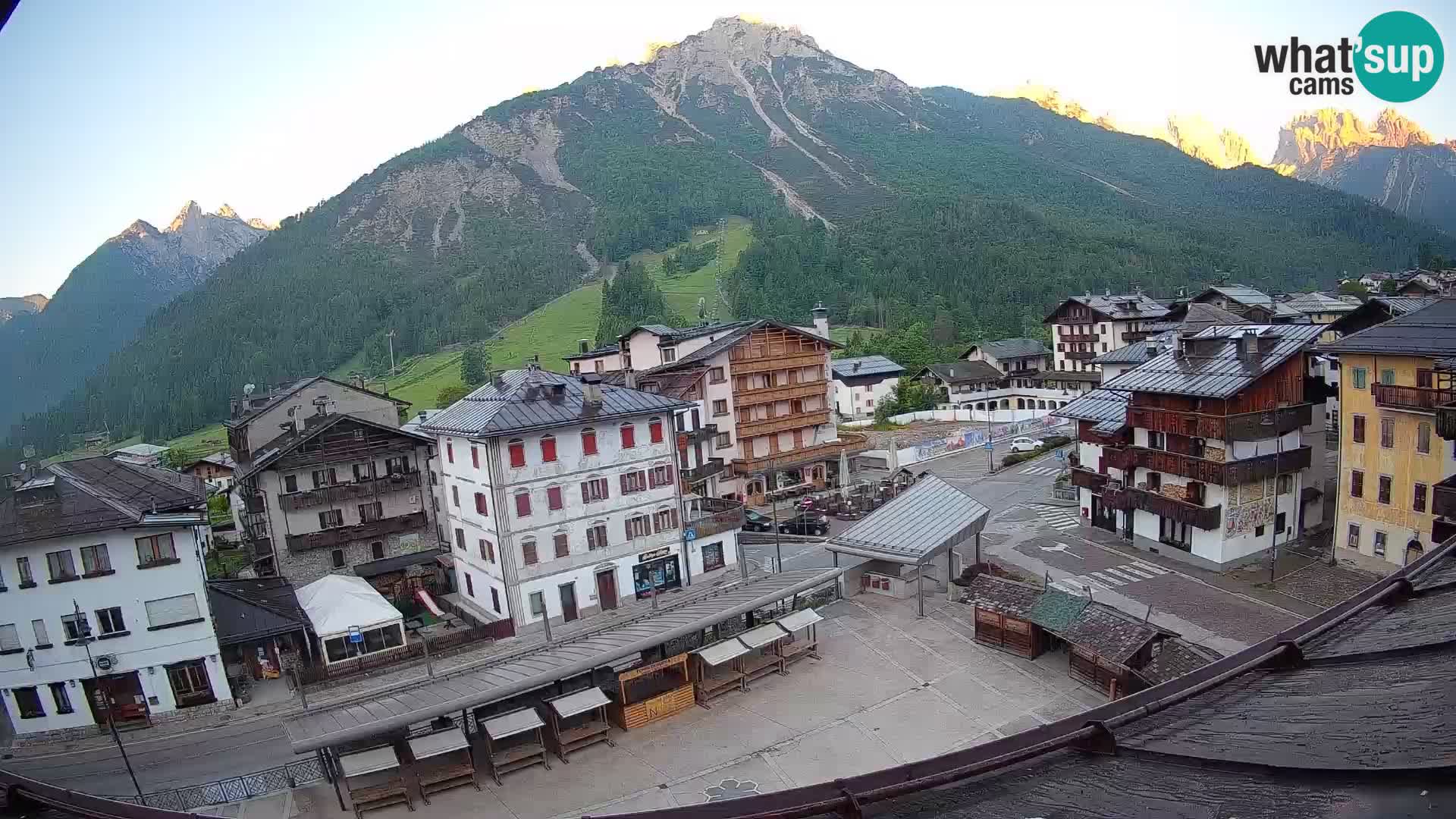 Plaza principal de Forni di Sopra
