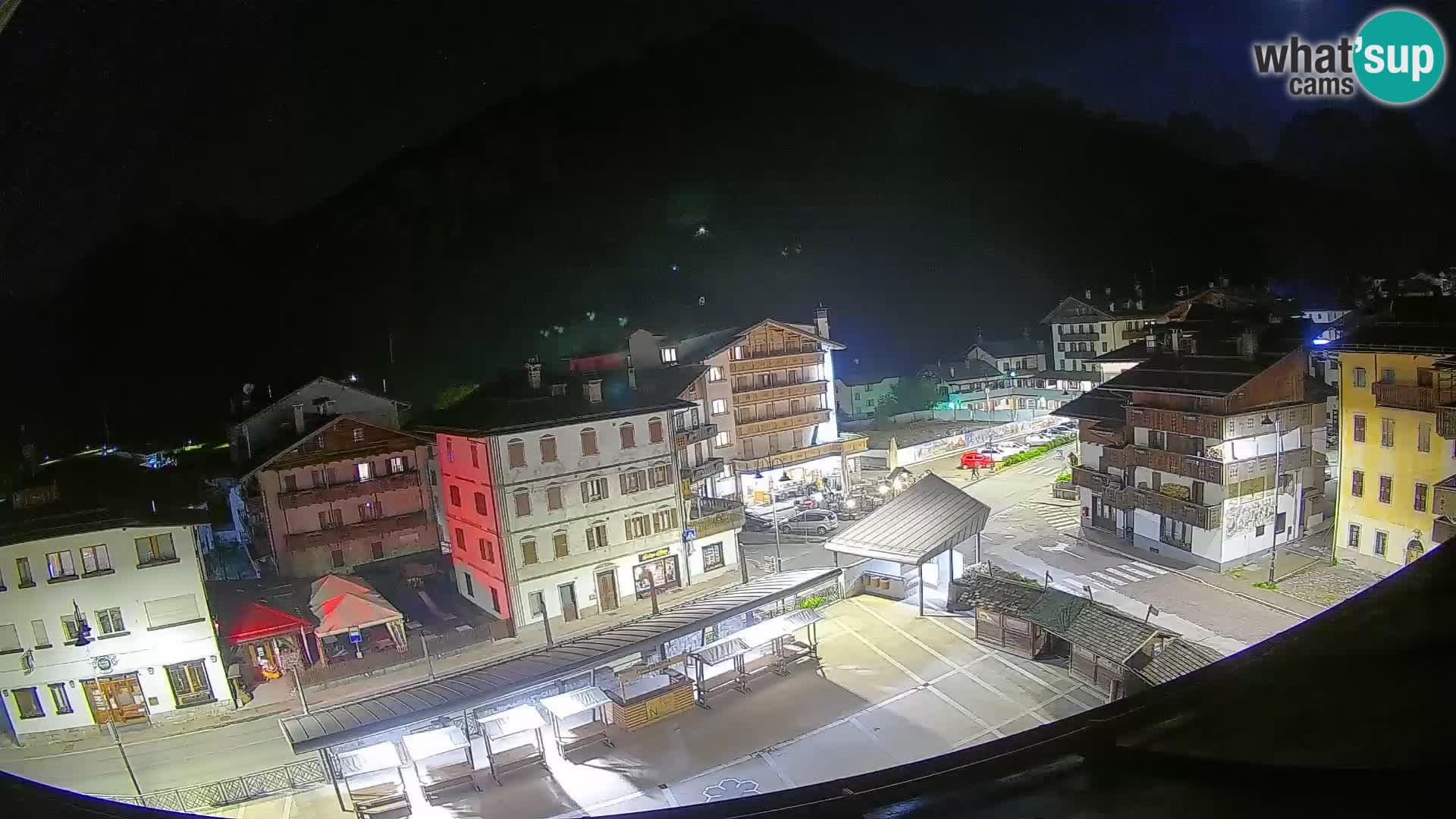 Hauptplatz von Forni di Sopra