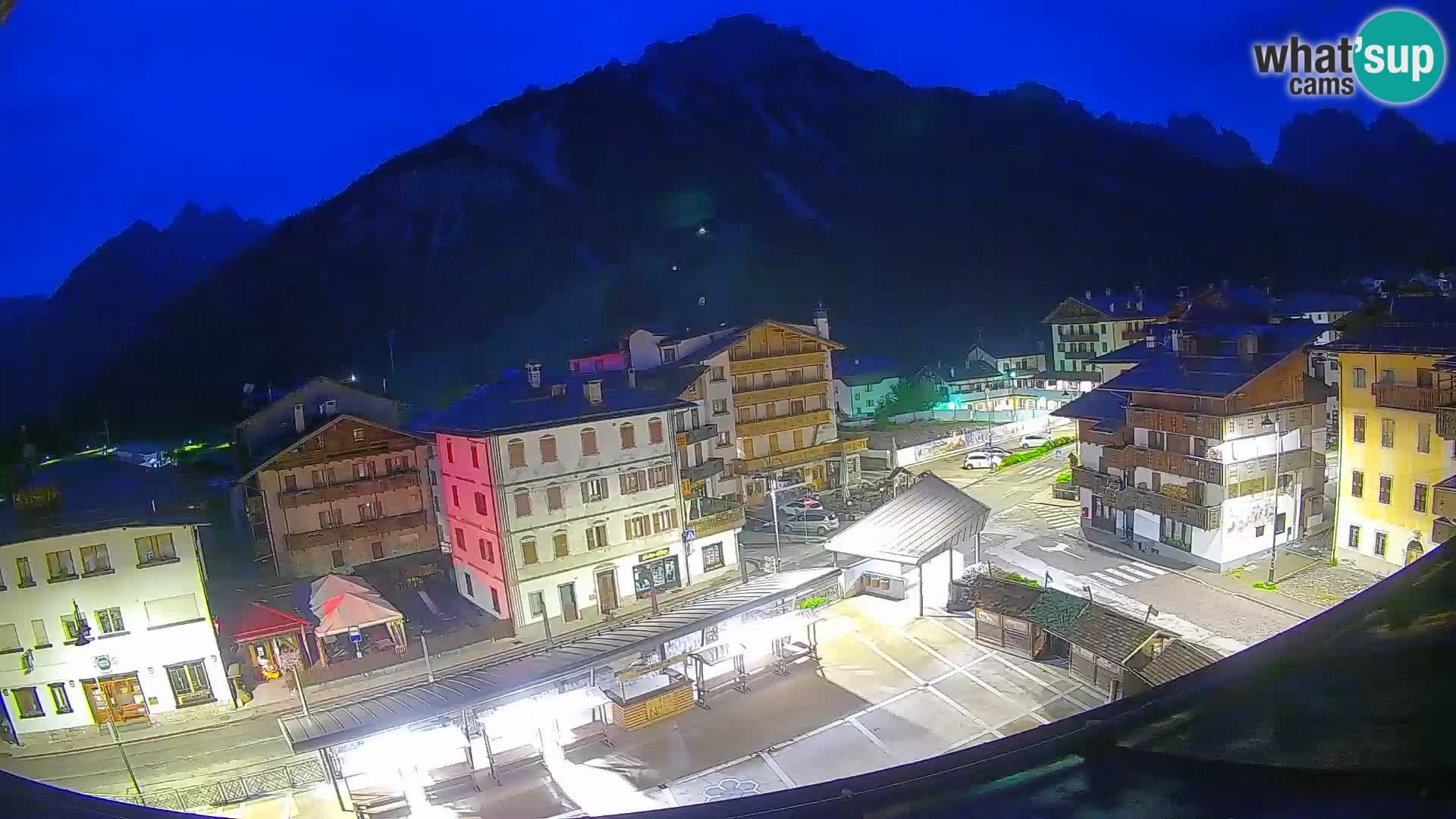 Piazza centrale di Forni di Sopra