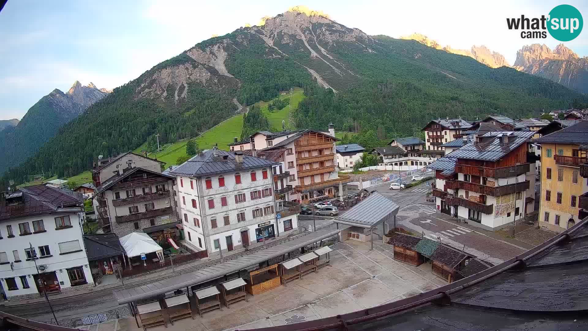 Piazza centrale di Forni di Sopra