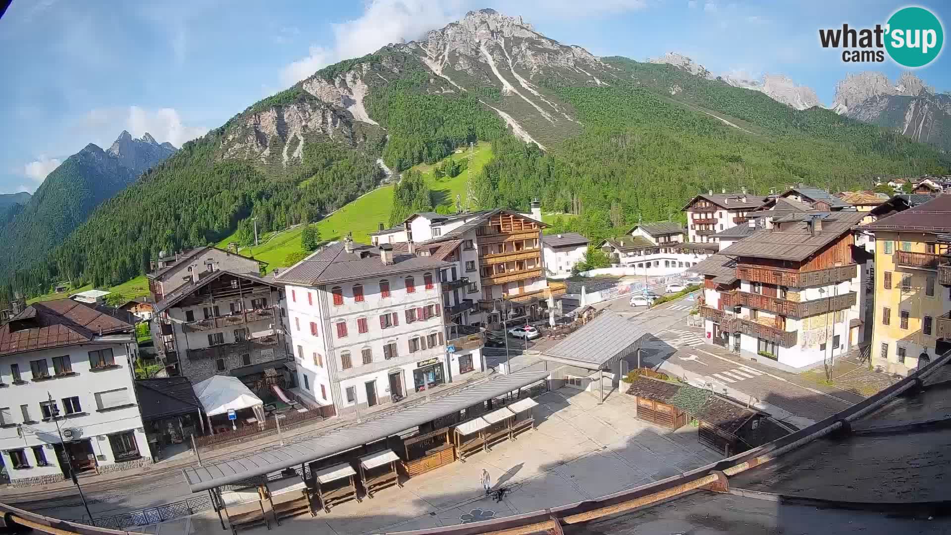 Piazza centrale di Forni di Sopra