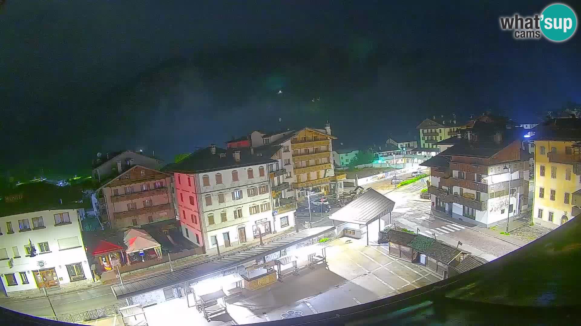 Plaza principal de Forni di Sopra