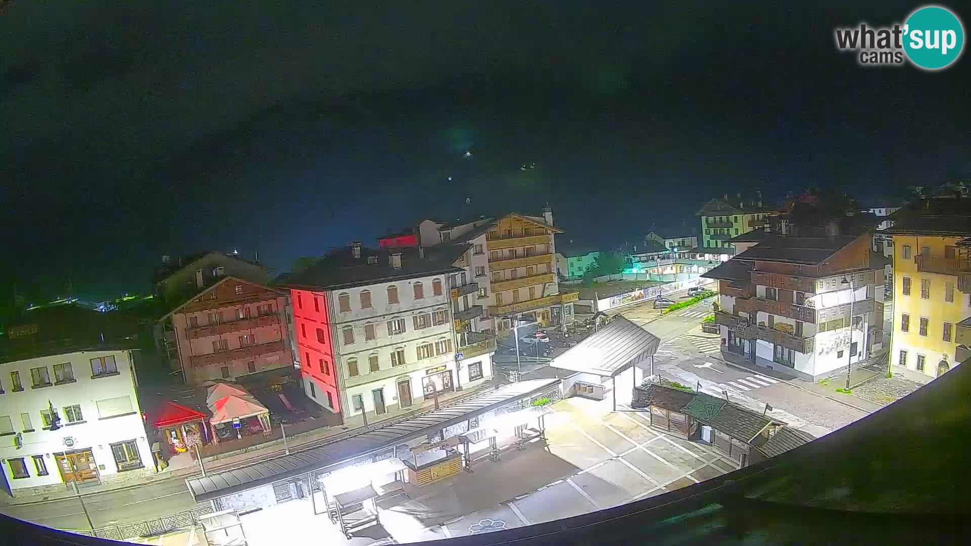 Piazza centrale di Forni di Sopra