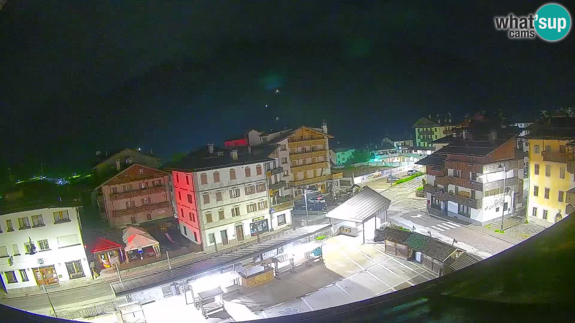 Piazza centrale di Forni di Sopra