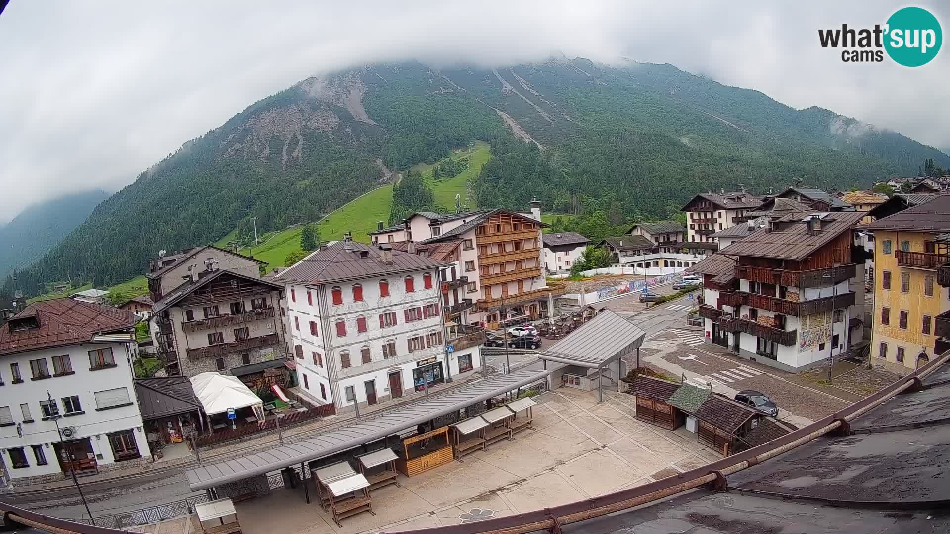 Hauptplatz von Forni di Sopra