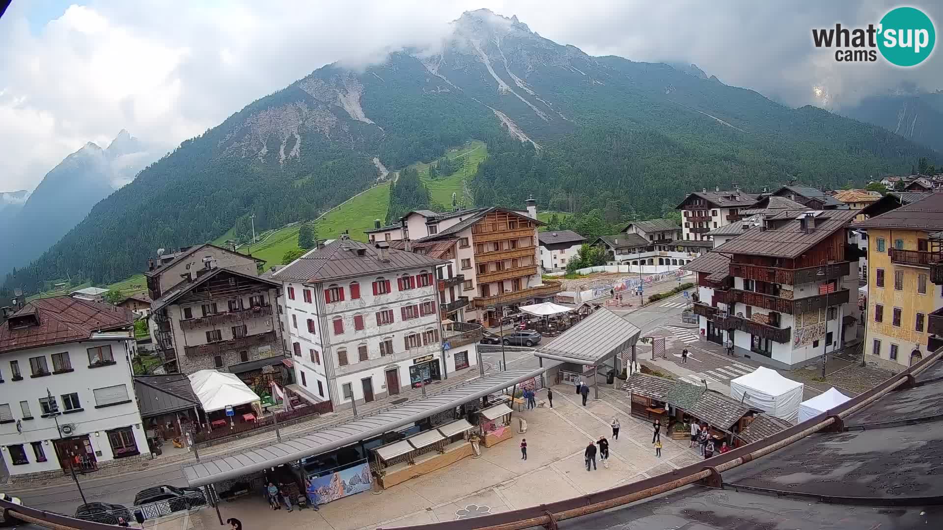 Hauptplatz von Forni di Sopra