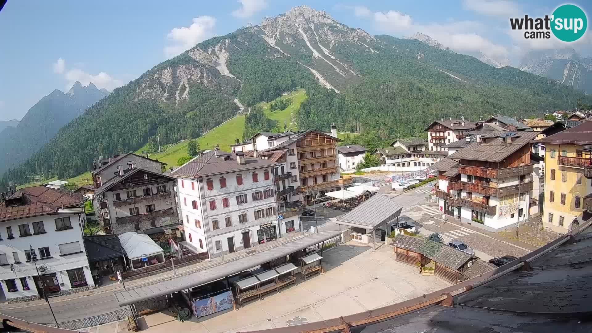 Piazza centrale di Forni di Sopra