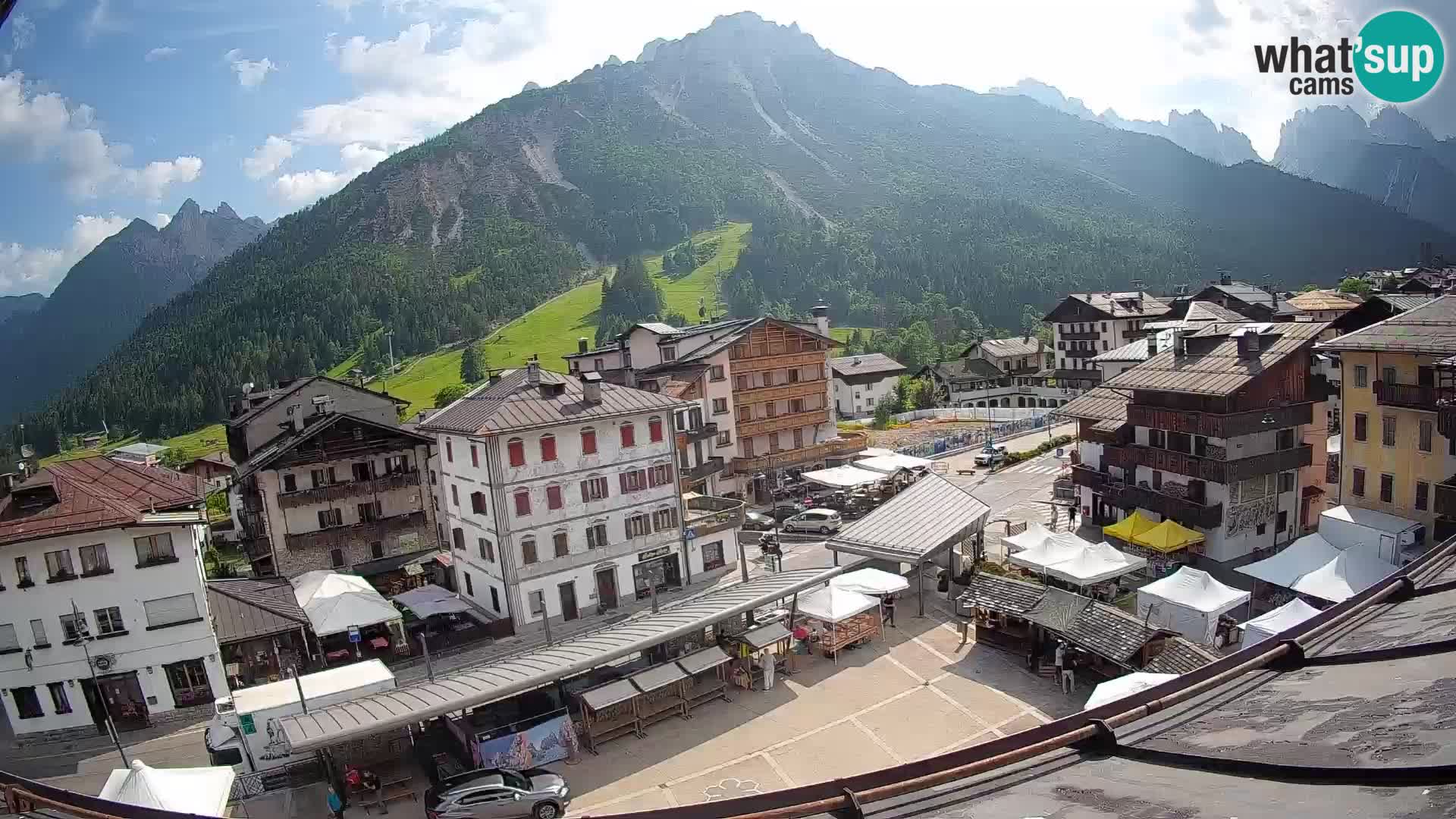 Hauptplatz von Forni di Sopra