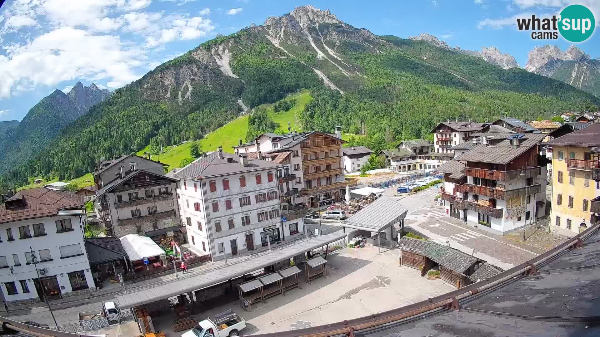 Hauptplatz von Forni di Sopra