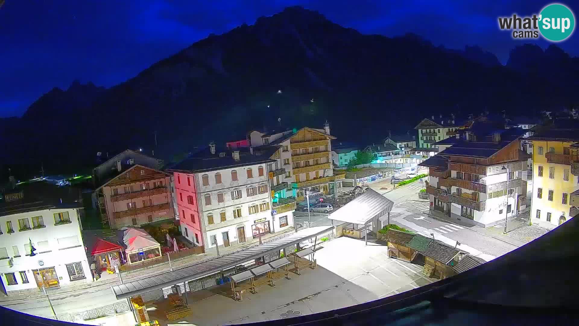 Piazza centrale di Forni di Sopra
